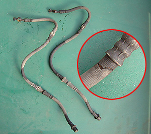 �������i