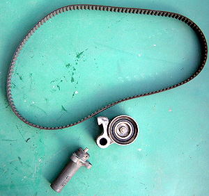 �������i